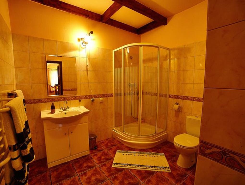 Stylowy Zajazd Pod Czarnym Kogutem Czarna  Room photo